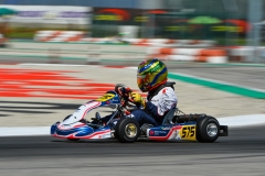 D4M_2284